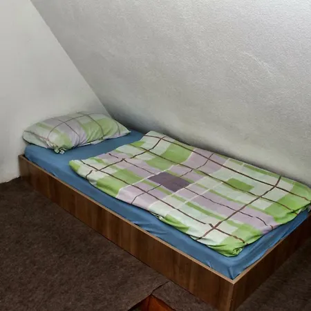 Bedi Vlasic Apartment *
